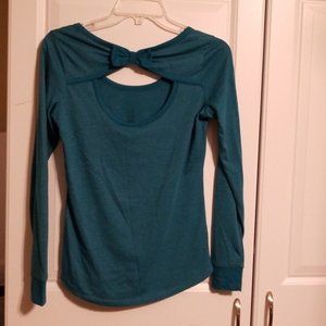 Like new Bow back Long sleeve shirt